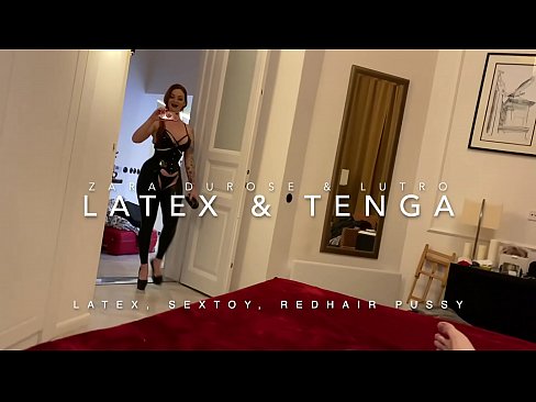 ❤️ ʻO ke kaikunāne ʻulaʻula i ka lole latex i hoʻopaʻa ʻia e ke kaikunāne Ano porn ia makou ☑